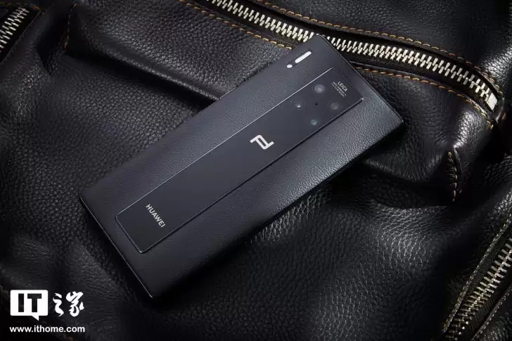 华为 Mate 40 系列手机今年再获新版本升级，距上次更新约 4 个月时间