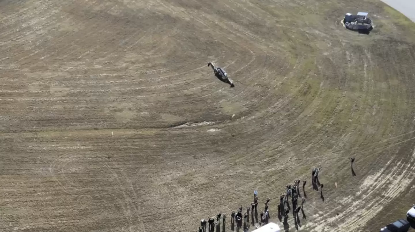 Pivotal Aero 电动飞行汽车首次试飞：最高时速 97 公里、满电续航 40 公里，无需飞行驾照