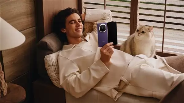 华为Mate X7开启预订：全系配色/存储方案公布 无缘20GB内存