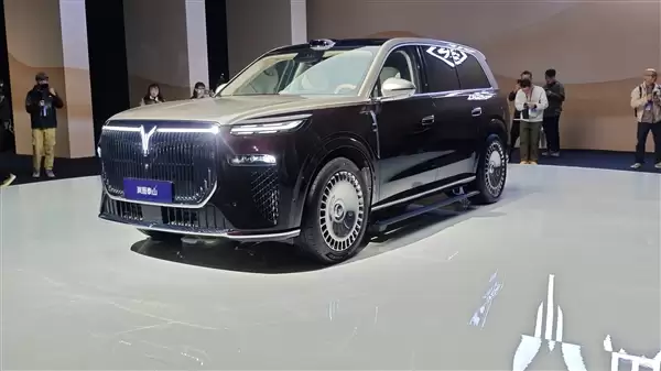 37.99万起的岚图泰山爆单!上市21分钟大定破万台