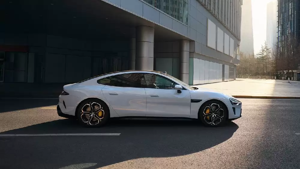 小米SU7提车需等明年？官方回应来了