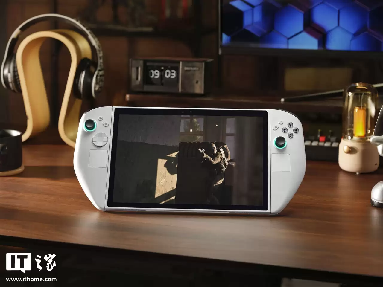 全球首款裸眼 3D Win 掌机:Abxylute 3D One 发布,搭载 11 英寸屏幕、酷睿 Ultra 7 258V 处理器