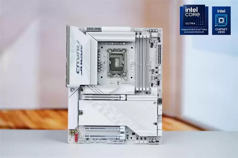 Intel也能战未来！技嘉电竞冰雕Z890 AORUS PRO ICE评测：Ultra 9 285K对比首发测试游戏性能提升6%
