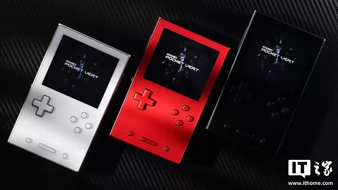 AYANEO Pocket VERT 竖版复古掌机亮相:双模智能触控板、3.5 英寸 LCD 高分屏