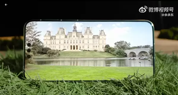 余承东亲测有效：华为Mate 80 Pro Max屏幕太阳下也能看清