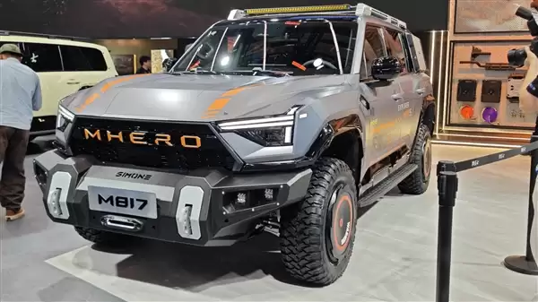 改装党狂喜!猛士M817 Hero版正式上市:售价30.19万元