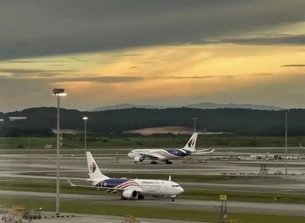 这个机场居然和邻国一样大！堪比10万个足球场