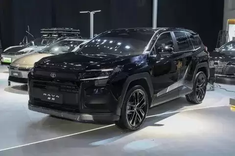 2025广州车展:一汽丰田全新RAV4上市,售16.98万起