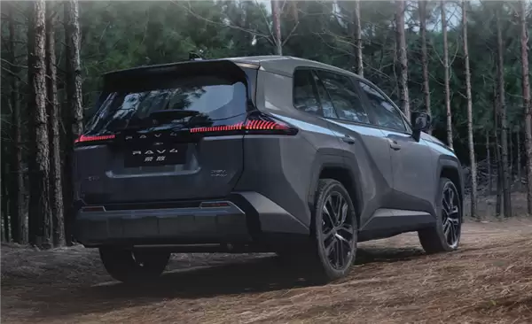 中国市场专属座舱 全新一汽丰田RAV4荣放上市：16.98万起