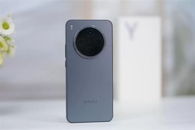 2亿像素的国民小旗舰!vivo Y500 Pro评测:超耐用超给力