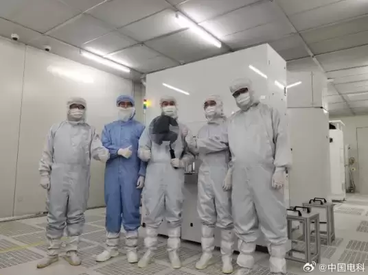 我国大尺寸半导体材料实现关键突破:首枚12英寸硅外延产品下线