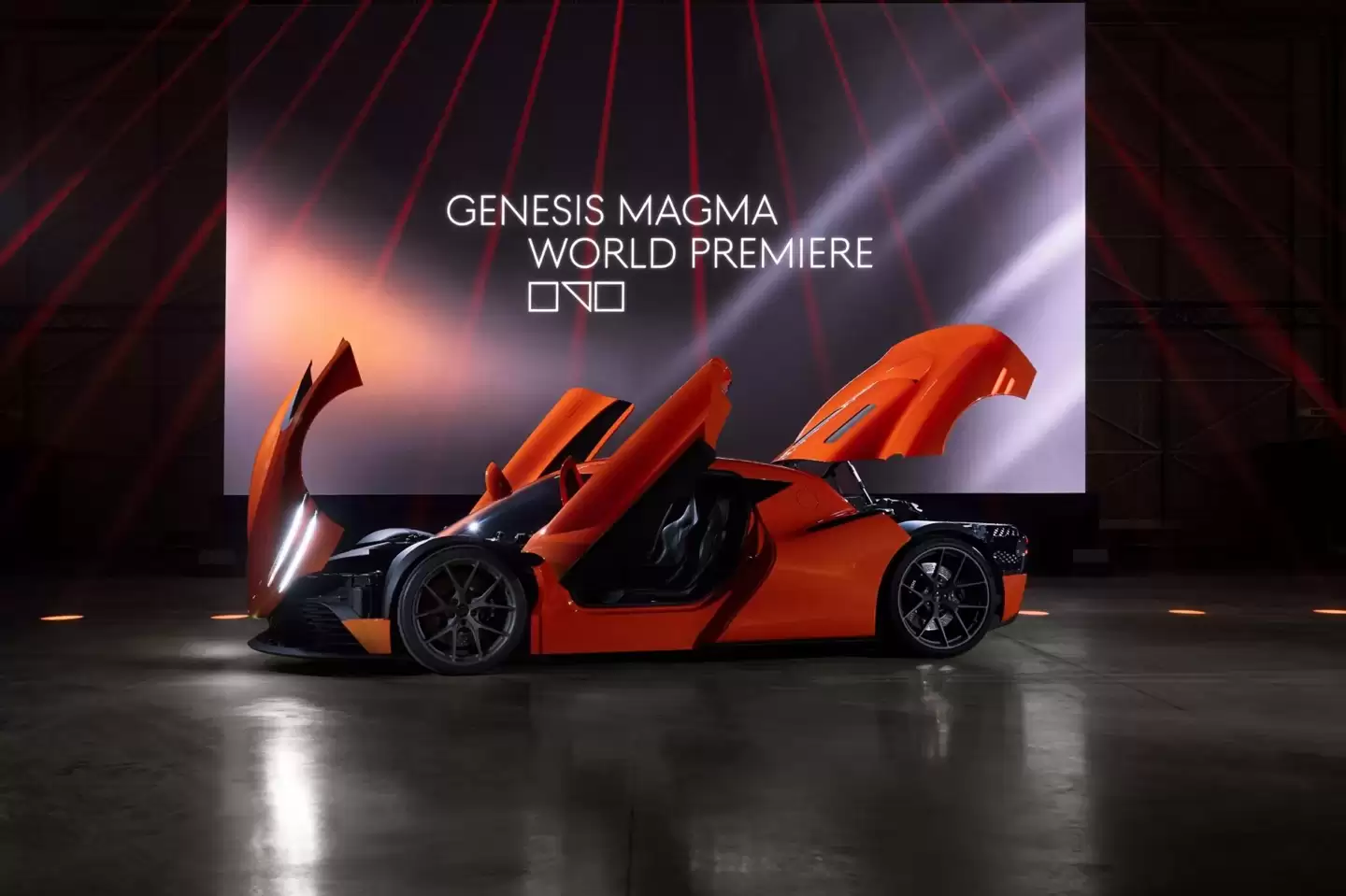 捷尼赛思首款“纯粹跑车”：Magma GT 概念车首秀，中置引擎