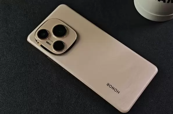 荣耀将推万毫安时电池新机，续航怪兽即将登场