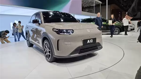 10万内首搭激光雷达！零跑A10广州车展全球首秀：500km超长续航