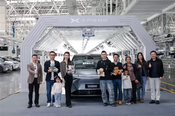 何小鹏：100万对小鹏来说是新征程的起点 奔赴星辰大海