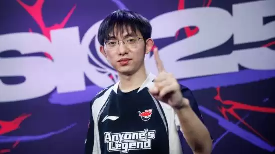 Flandre赛场外暖心为粉丝结账引热议