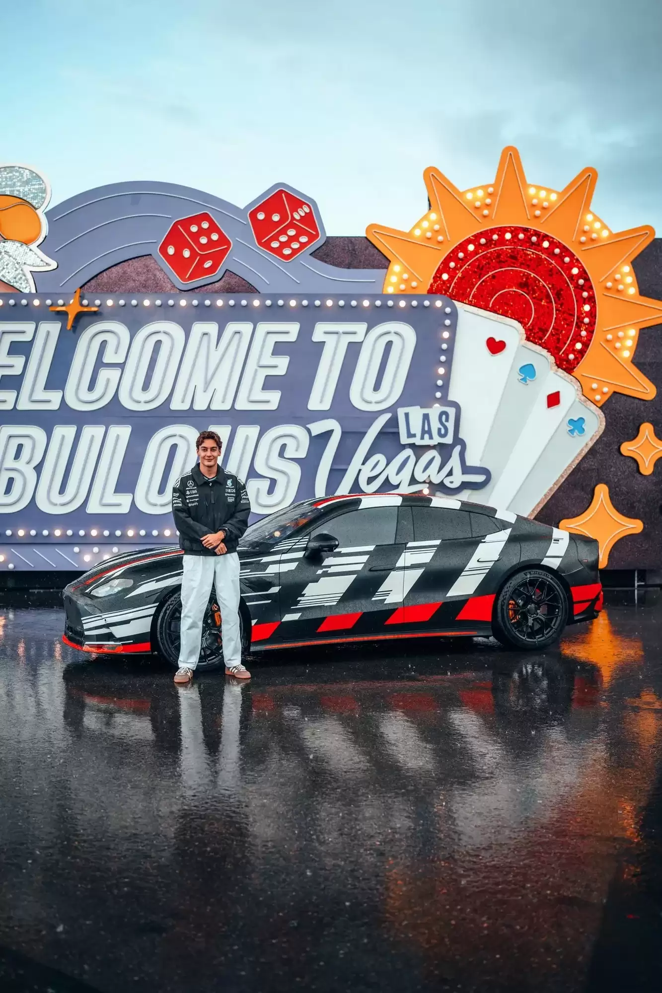 梅赛德斯-AMG亮相全新GT电动四门轿跑