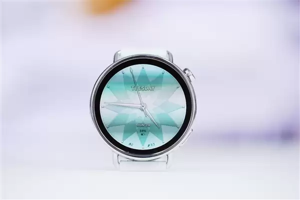 我国智能手表这一技术取得新突破！血氧、心率监测数据更精准