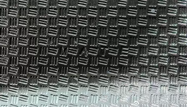 官方确认:华为Mate 80系列不支持磁吸