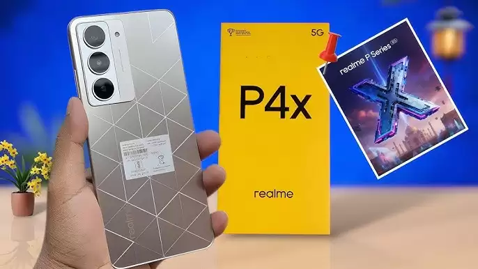 realme 真我 P4X 5G 手机参数曝光：6.72 英寸 120Hz LCD 屏幕，天玑 7400 Ultra 芯片