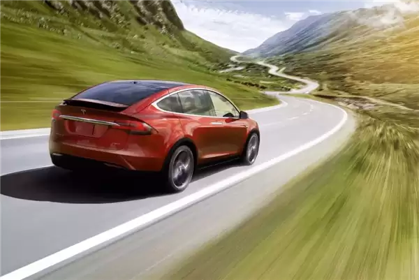 马斯克回应其他车企不想要FSD：他们简直疯了