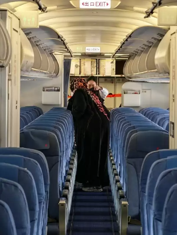 健全印度人坐轮椅引热议 被指浪费公共资源：杭州机场回应了