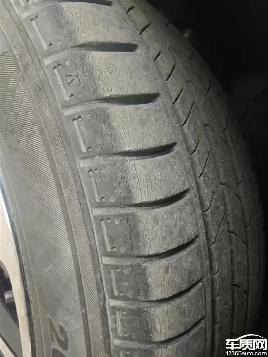 大众速腾遭车主集体投诉：质保期内原车轮胎开裂