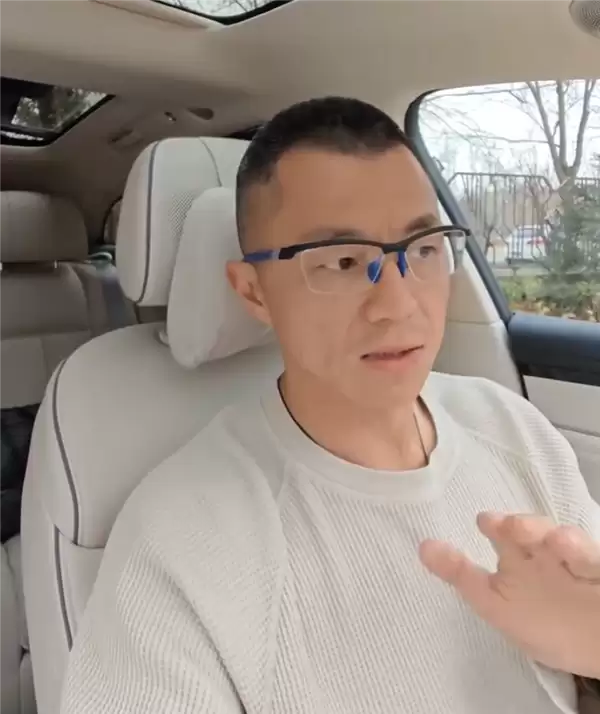 自媒体爆赞特斯拉落水自动降窗!陈震向客服求证:没听过有这个功能