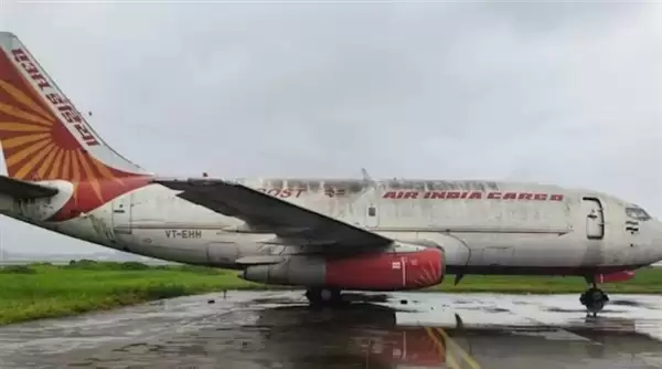 都长青苔了 印度人13年前弄丢一架飞机：被通知找到时一脸懵