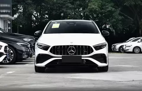 2026款奔驰A级AMG发布 售40.51万起 搭2.0T动力