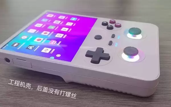 安伯尼克RG477V掌机曝光：天玑8300+120Hz屏，售价1599元