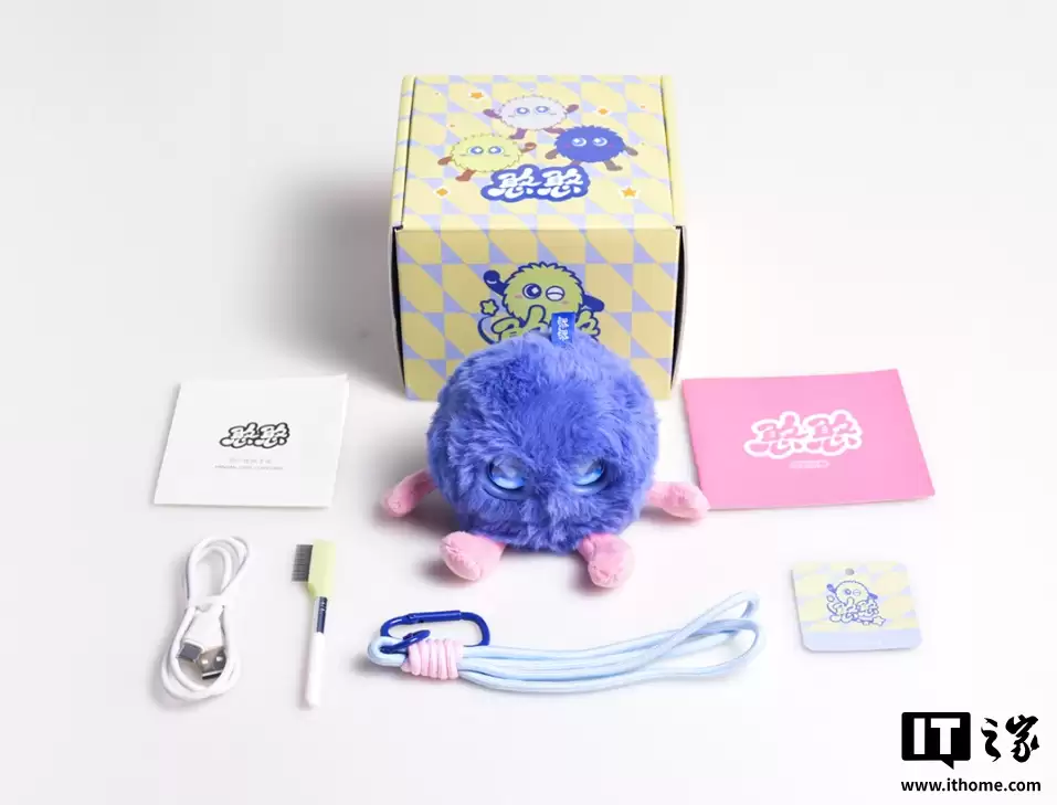 “智能憨憨”电子宠物上架华为商城:内置小艺大模型、支持触摸交互,售价 399 元