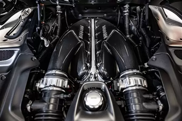 落地超2000万的超跑王者 林俊杰晒出新车法拉利Daytona SP3