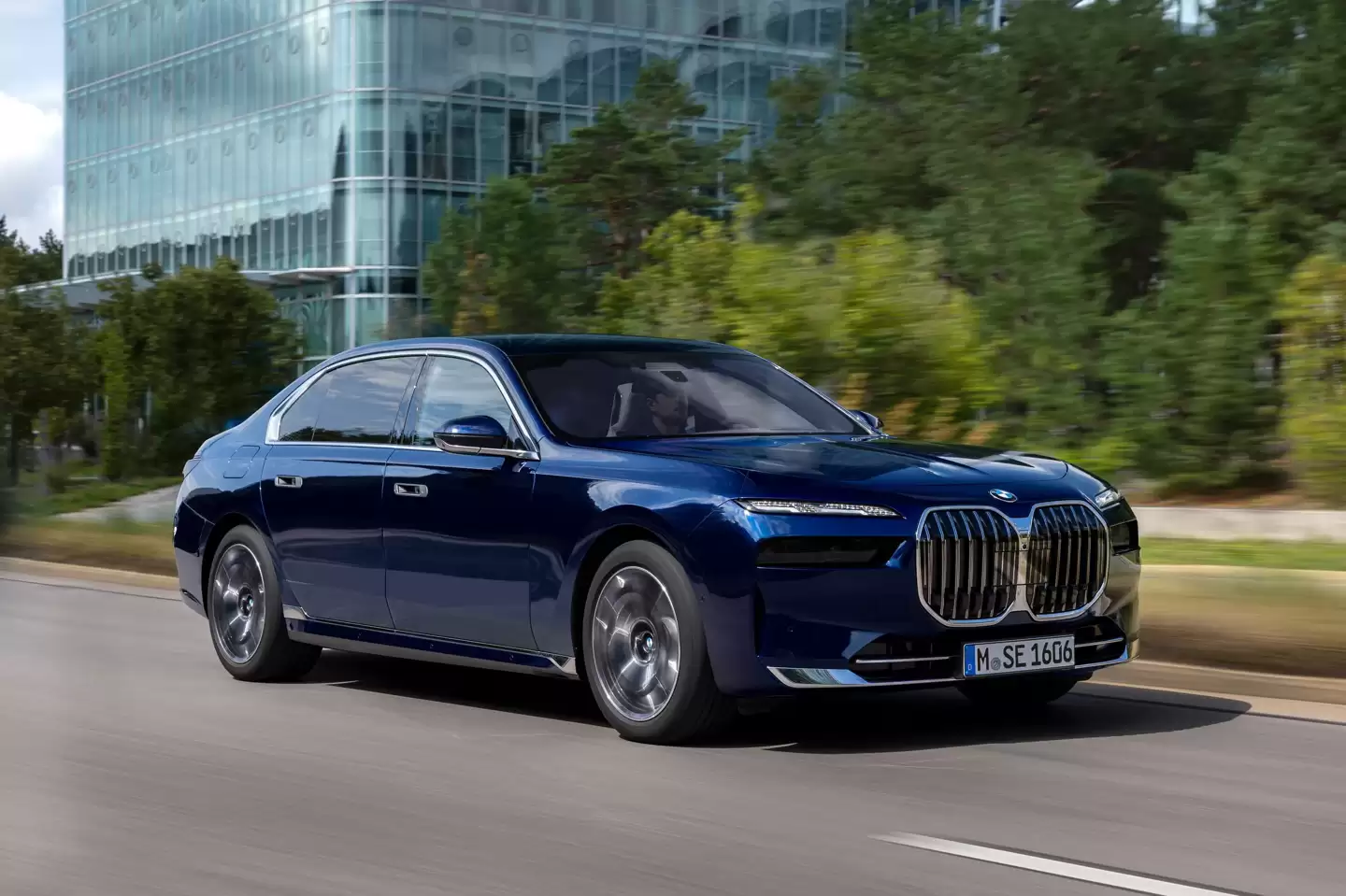 宝马有望重返增程车型市场，消息称7系、X5将首吃螃蟹