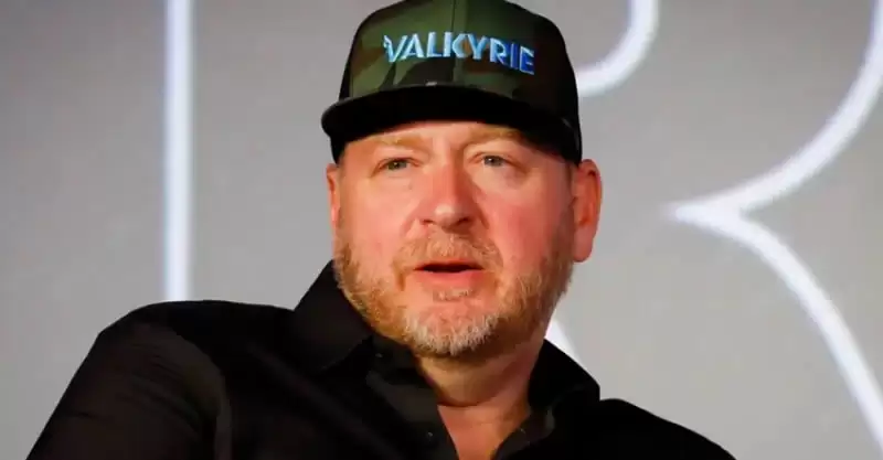 比特币暴跌没在怕？分析师:都是健康回调,圣诞节直冲12万美元