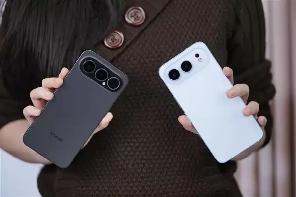 荣耀500系列首售卖爆：销量达前代151%