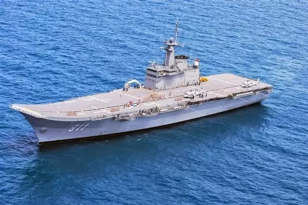 泰国遭遇世纪暴雨41人死亡：派遣航母充当“移动医院”