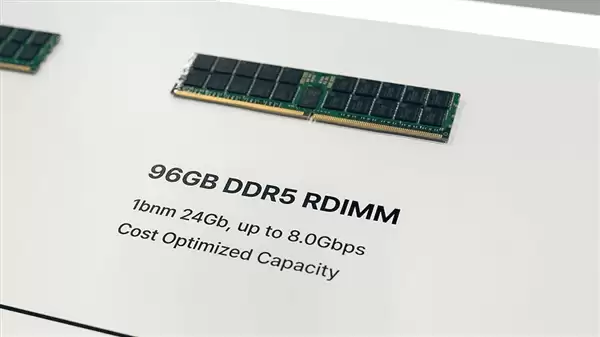 一条高达256GB！SK海力士展示新一代DDR5内存
