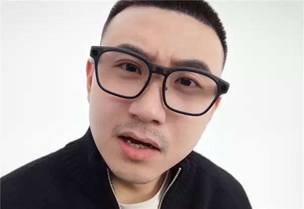 钢铁侠有贾维斯 理想有李维斯!理想AI智能眼镜“Livis官宣”