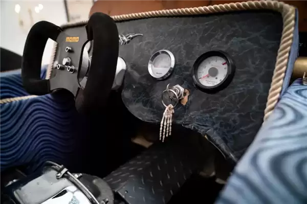 美国人真的造出过“棺材车”：还能合法开上路