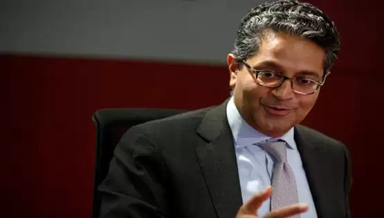 拉里·芬克(Larry Fink)如何让贝莱德(BlackRock)看好比特币,尽管其最大持有者持