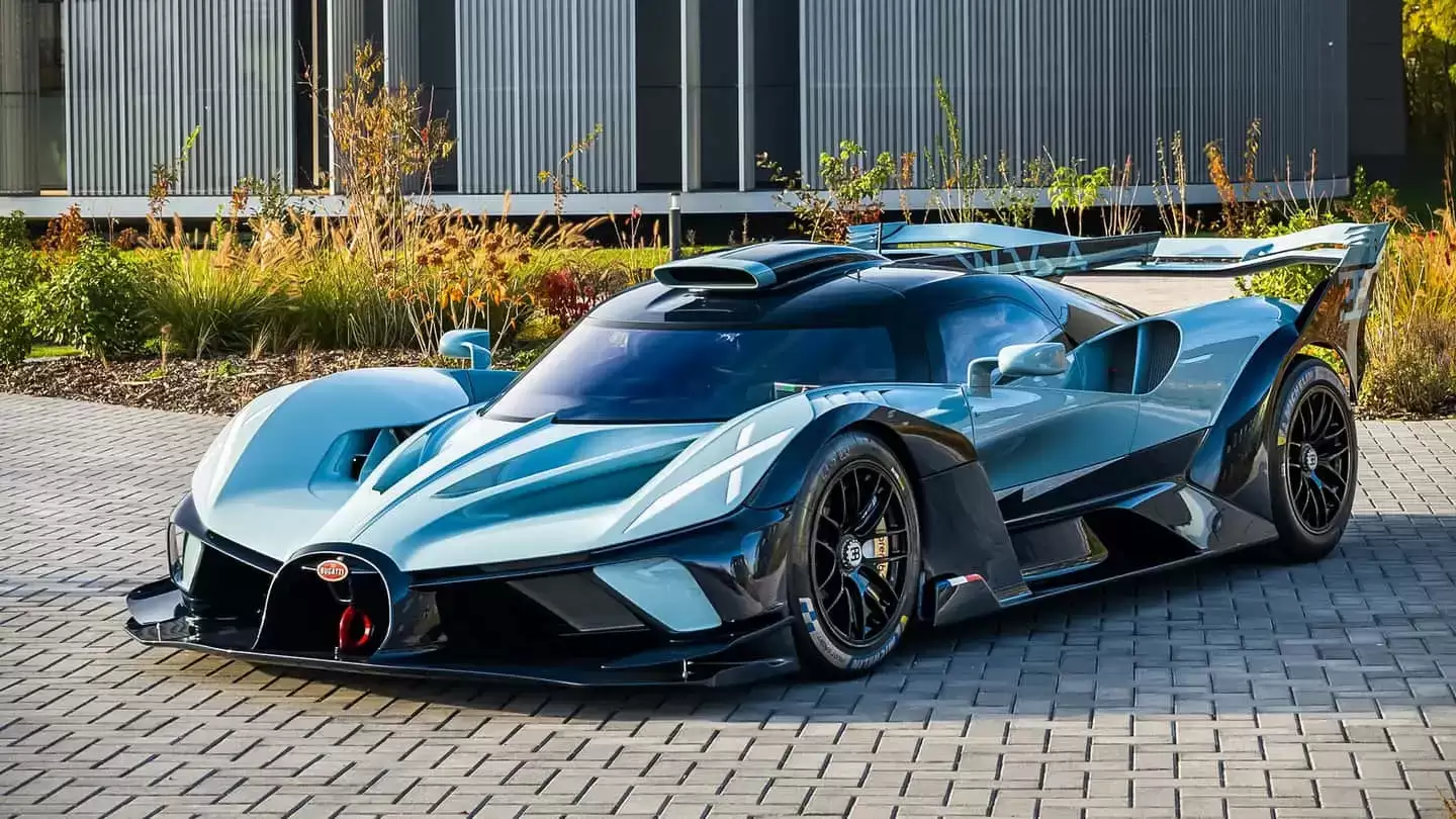 W16 引擎终章临近,布加迪“赛道旗舰”Bolide 所有 40 辆车全部完成交付