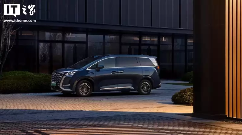 比亚迪腾势 D9 成全球首款 30 万辆交付新能源 MPV，“九球天后”潘晓婷当上车主