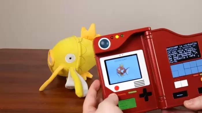 宝可梦图鉴实体化！创作者打造多功能AI识别设备