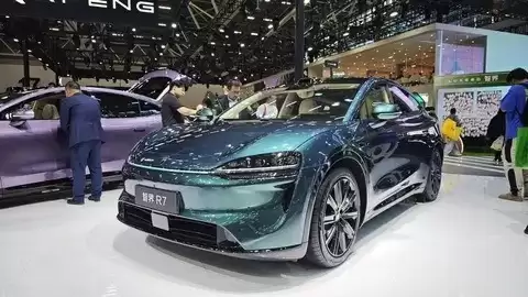 智界双车亮相广州车展,R7与S7共绘智能出行新图景