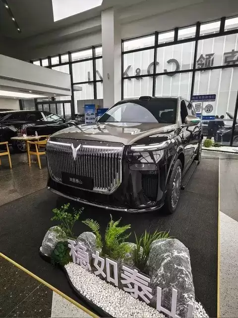 岚图泰山亮相:东方美学与科技融合的国产旗舰驾乘新体验