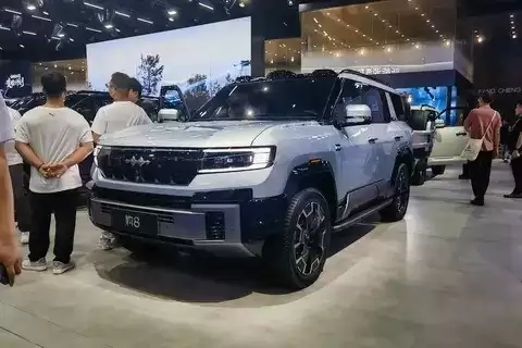 2025年10月中大型SUV销量榜：新能源强势领跑，问界M7、理想系列表现亮眼