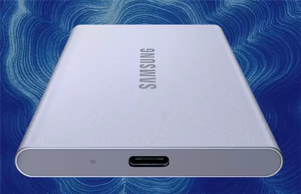 三星T7 Shield新款移动固态硬盘首发999元起:机身再生铝材质打造