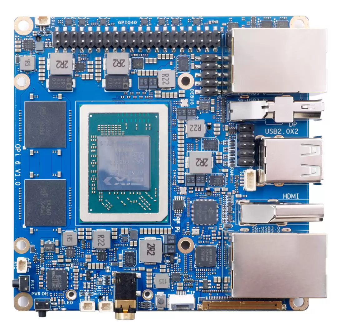 开发板、笔记本、NAS，多款终端亮相此芯科技2025生态大会