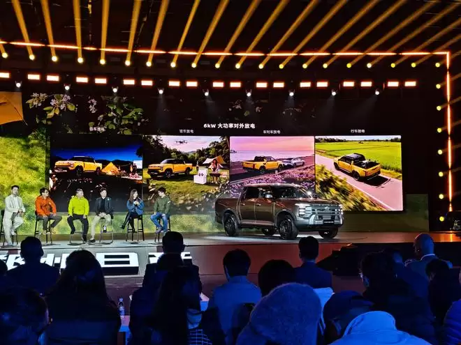 皮卡也能自带按摩大沙发？日产锋坦17.69万起，柴油汽油插混全都有！